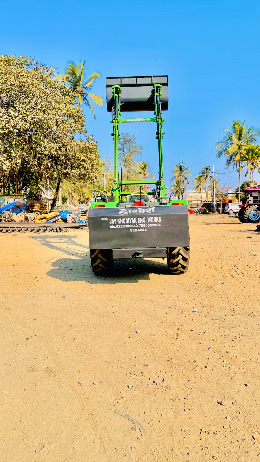 Mini Tractor Loader (15–25 HP)